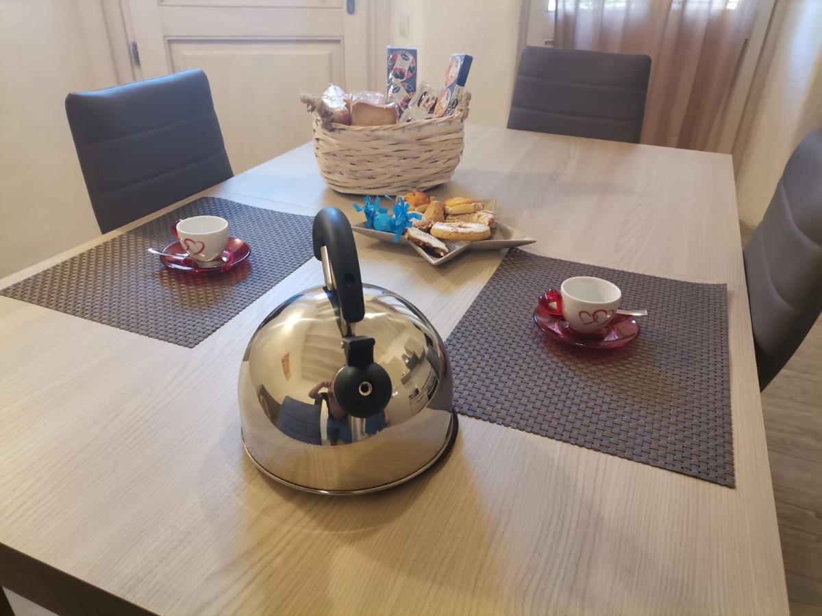 Apartament La Conchiglia SantʼAntìoco Zewnętrze zdjęcie